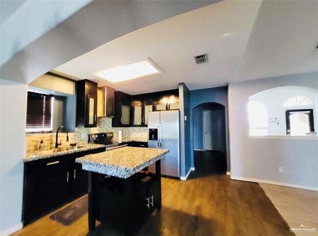 Foto del edificio - 8 E Fudge Dr