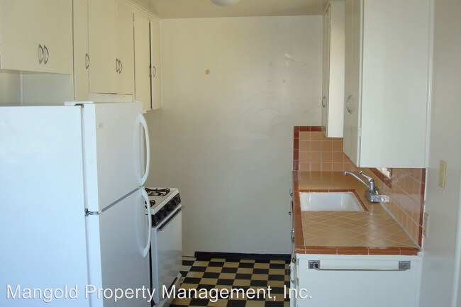 Foto del edificio - 435-435 Belden St