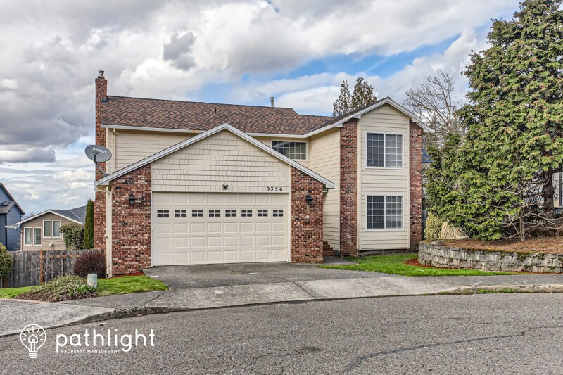 Primary Photo - 9356 Southeast Dundee Court, Happy Valley,...