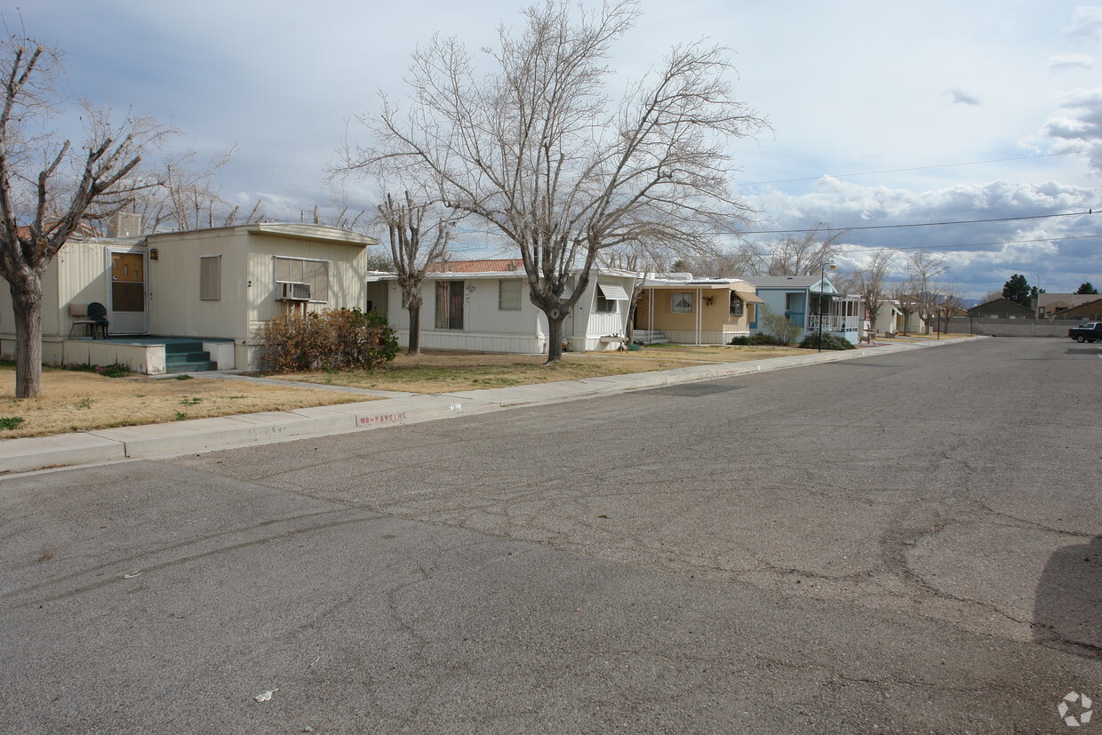 Primary Photo - Villa De Oro