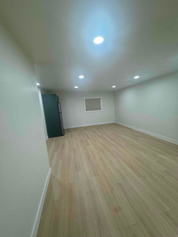 Photo - 887 N 1500 W House