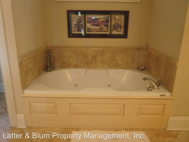 Building Photo - 100 Duckhook Dr