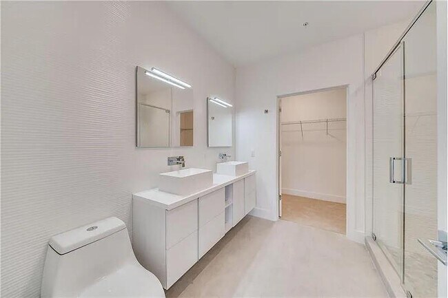 Foto del edificio - 4372 NW 8th Ct