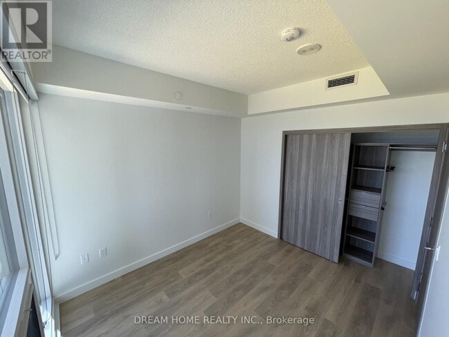 Building Photo - 85 McMahon Dr