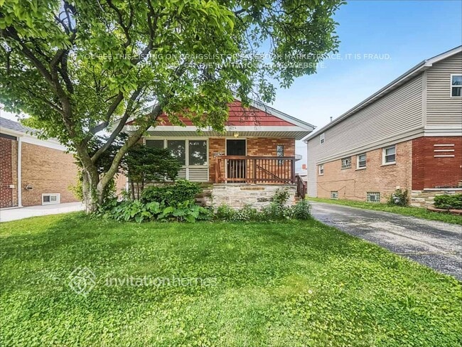 Building Photo - 8834 S Troy Ave