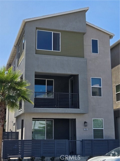 Building Photo - 250 N Standard Ave