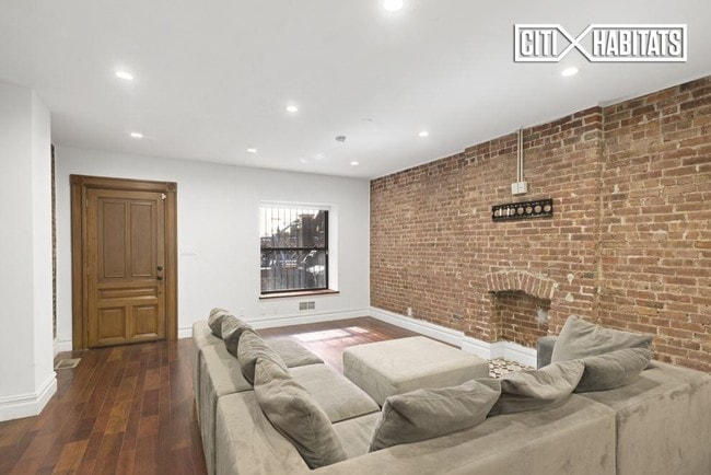 Building Photo - 120 W 127th St
