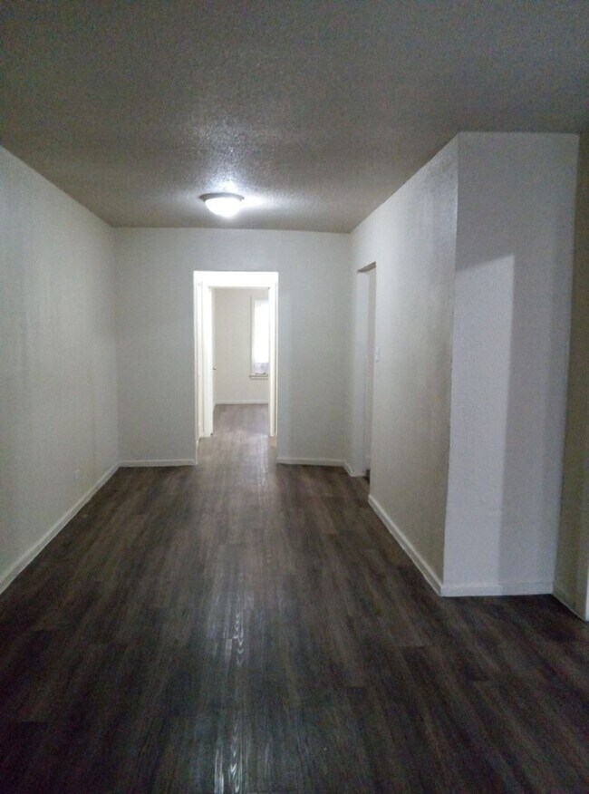 Foto del edificio - Charming 2-Bedroom Home Near Downtown San ...