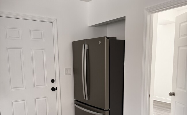 Building Photo - 2101 Gunderson Ave