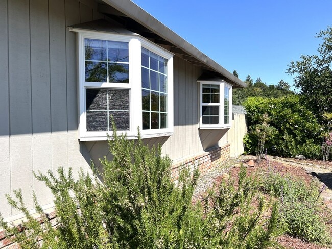 Building Photo - Terra Linda Home