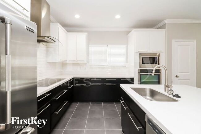 Foto del edificio - 3805 Whisper Hollow Way