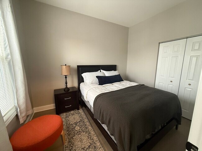 Foto del edificio - 3049 N Avers Ave