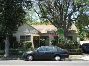 Back house behind this photo - 4927 Cahuenga Blvd