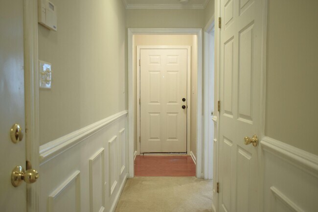 Foto del edificio - 106 Grove Landing Ct