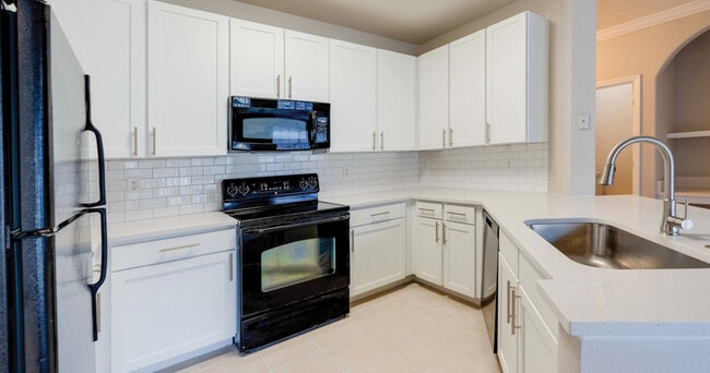 Foto del edificio - Trails at Bartram Park Apartments
