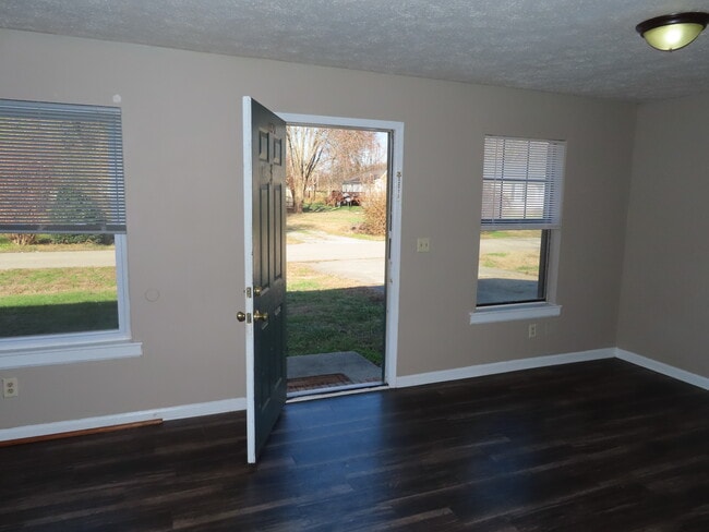 Building Photo - 146 Indiana Ave