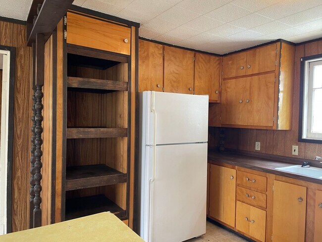 Foto del edificio - 1 Bedroom Upstairs Apartment-Beautiful Eag...