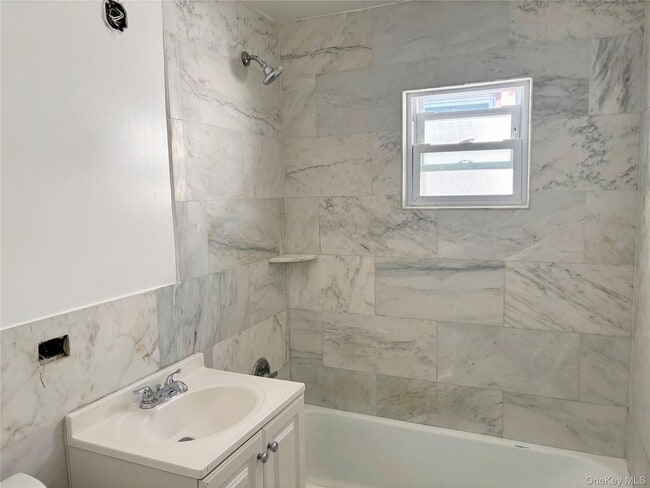 Building Photo - 91-03 80th St