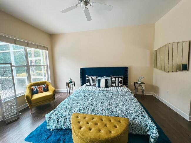 Foto del edificio - 6243 Ashwood Ln
