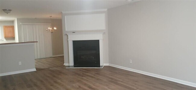 Foto del edificio - 757 Crestwell Cir