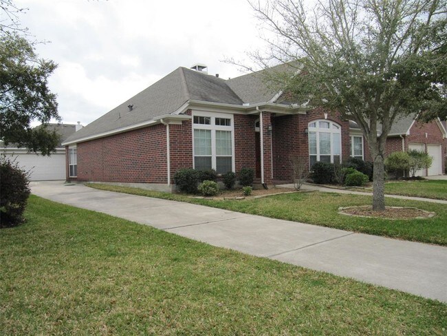 Foto del edificio - 4810 Claridge Park Ln