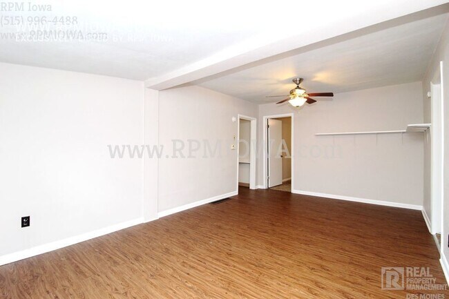 Building Photo - CLOSE TO CAMPUS!! 2 Bedroom, 2 Bath Home i...