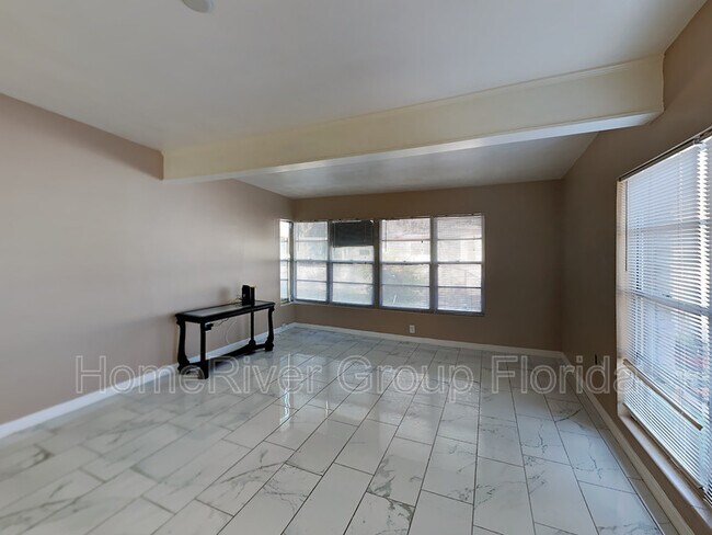 Building Photo - 1110 Brewer Ct