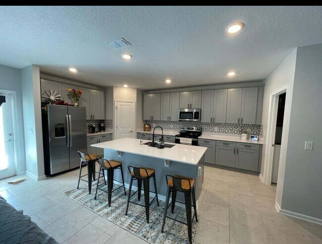 Foto del edificio - 1038 Berry Ln