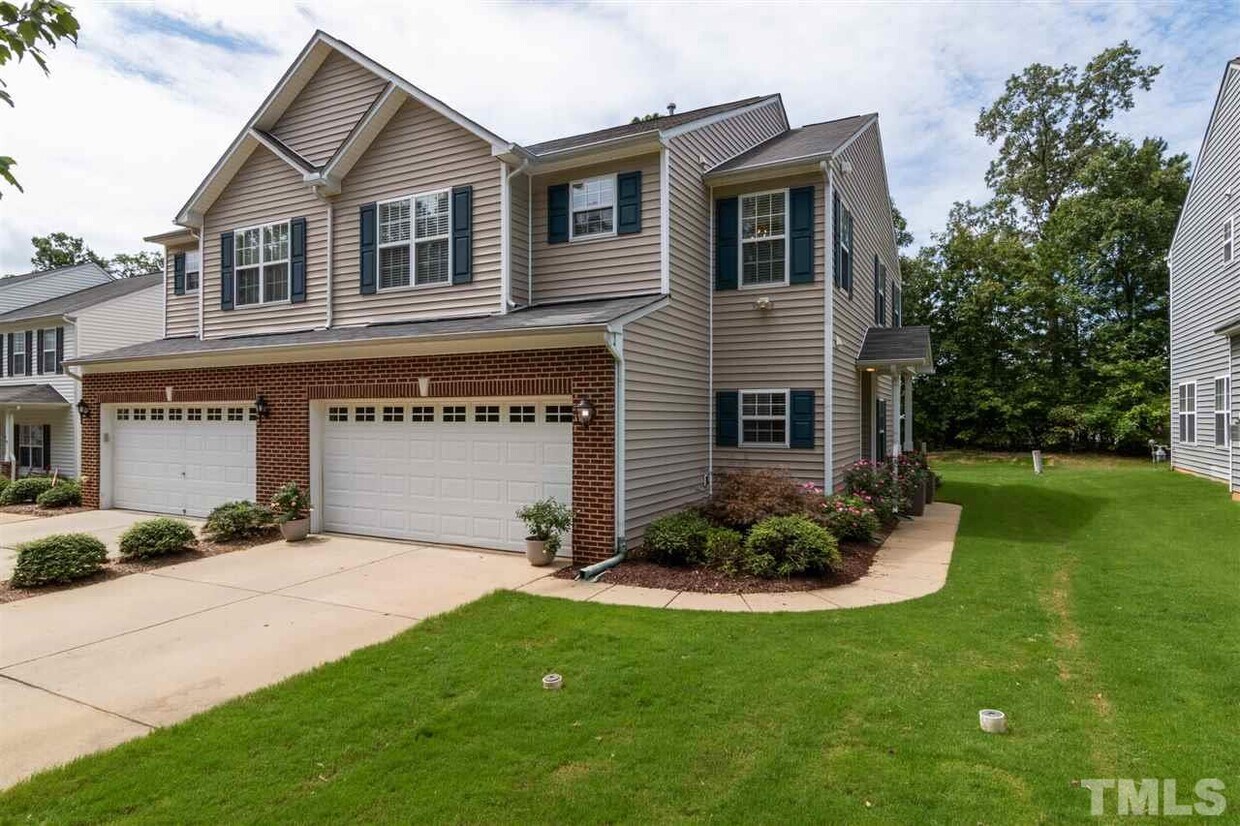 Primary Photo - 126 Cline Falls Dr