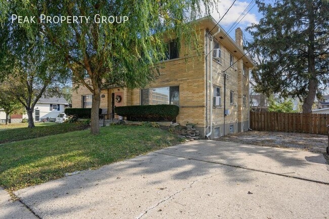 Building Photo - Cozy 1 Bedroom, Great Location, $99 DEPOSIT!