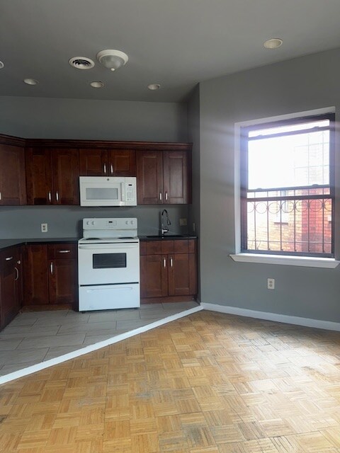 Foto del edificio - 4254 Parkside Ave
