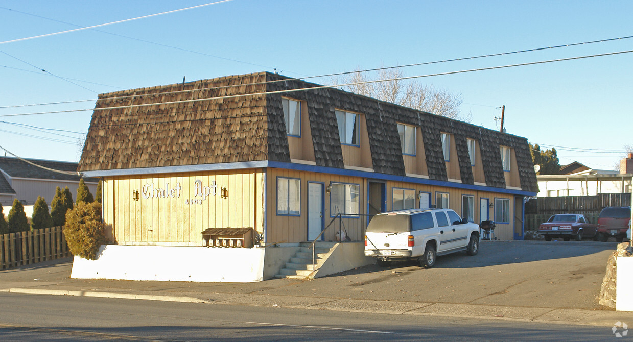 Primary Photo - Chalet Apartments