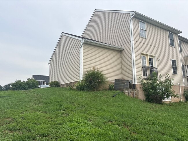 Building Photo - 16 Vickilee Dr