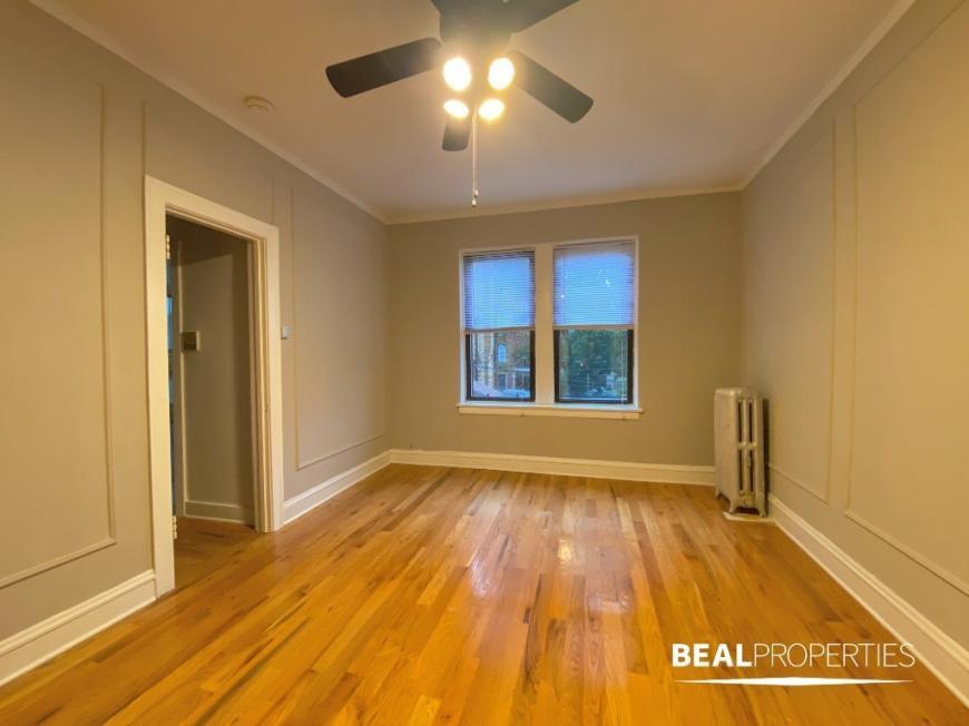 Foto principal - 0 bedroom in CHICAGO IL 60625