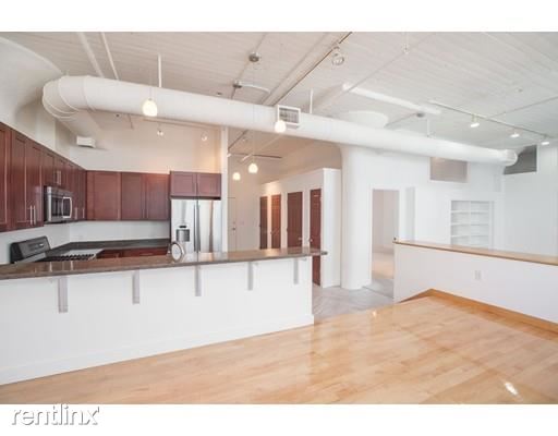 Building Photo - 437 D St