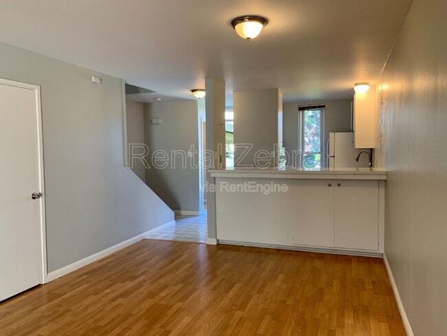 Building Photo - 1470 Creekside Dr