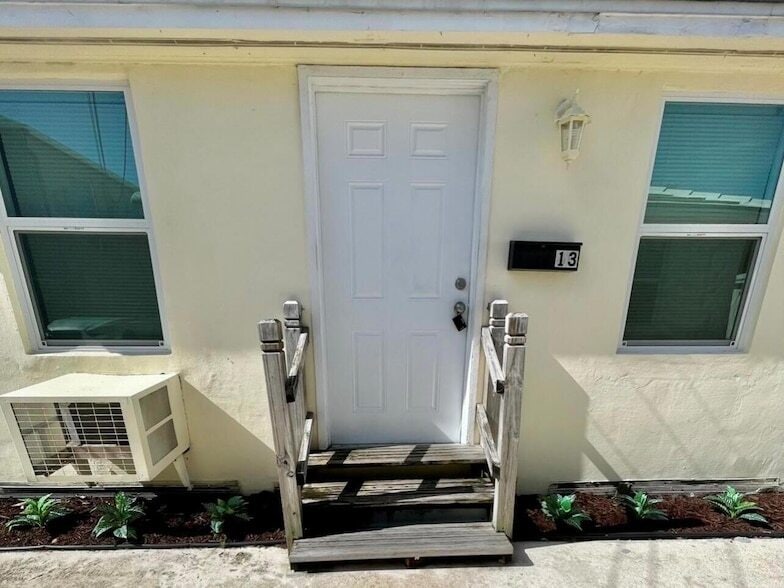 Photo - 310 Walton Blvd