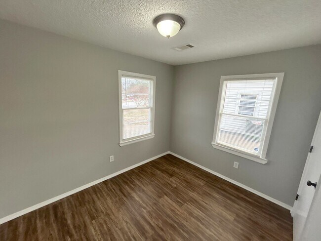 Foto del edificio - 3509 Brantley Rd