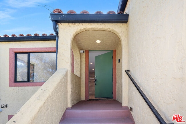 Building Photo - 122 N Harper Ave