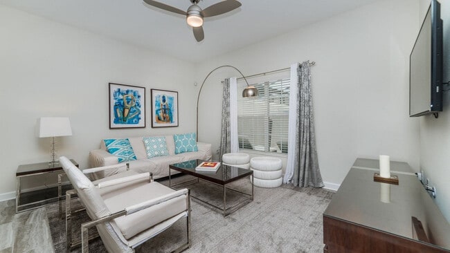 Building Photo - 1595 Moon Valley Dr