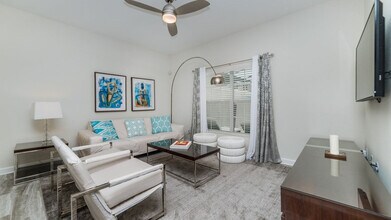 Building Photo - 1595 Moon Valley Dr