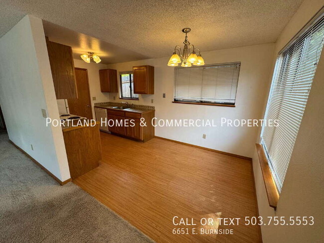Foto del edificio - 6651 E. Burnside-