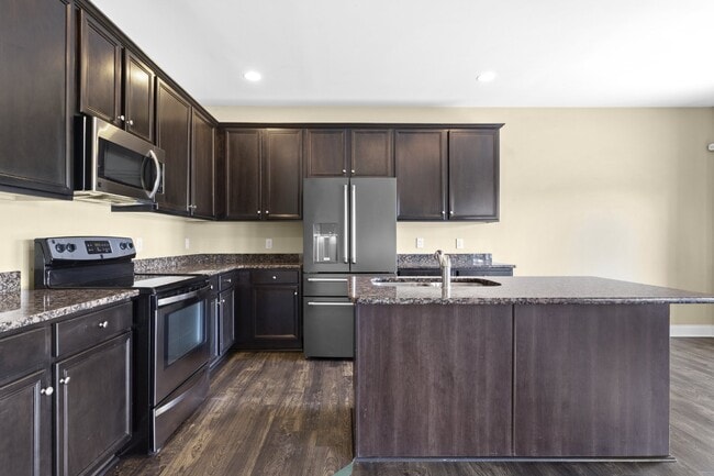 Building Photo - 224 Admiral Ct