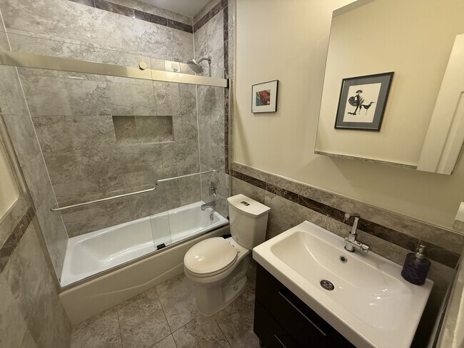 Foto del edificio - 1735 New Hampshire Ave NW