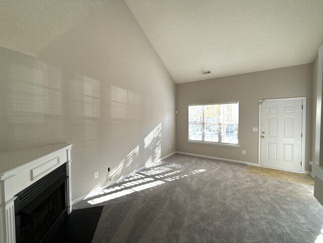Foto del edificio - T.R. Lawing Realty Property