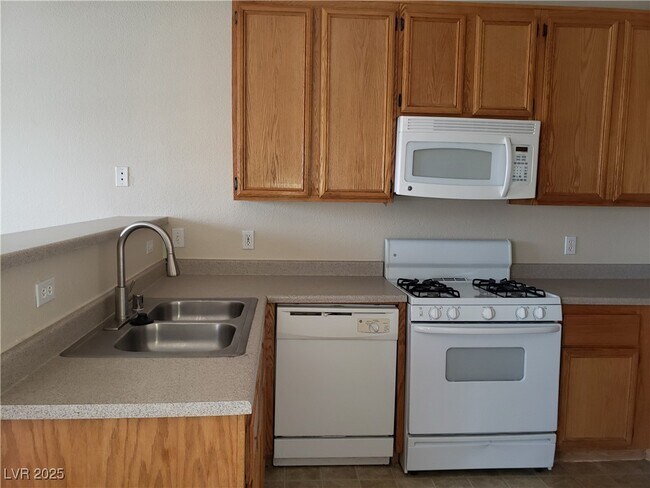 Foto del edificio - 4730 E Craig Rd