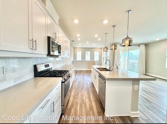 Building Photo - 10850 Everly Way