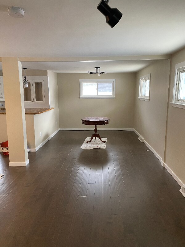 Foto del edificio - 2811 W John St