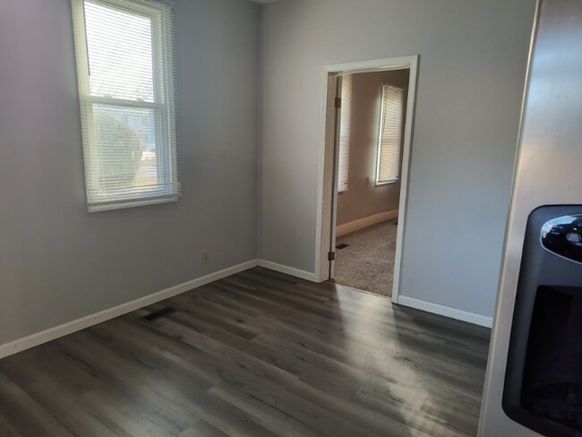 Foto del edificio - 2621 Mt Vernon Ave