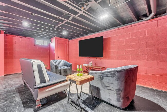 Foto del edificio - 108 Smith Hill Rd